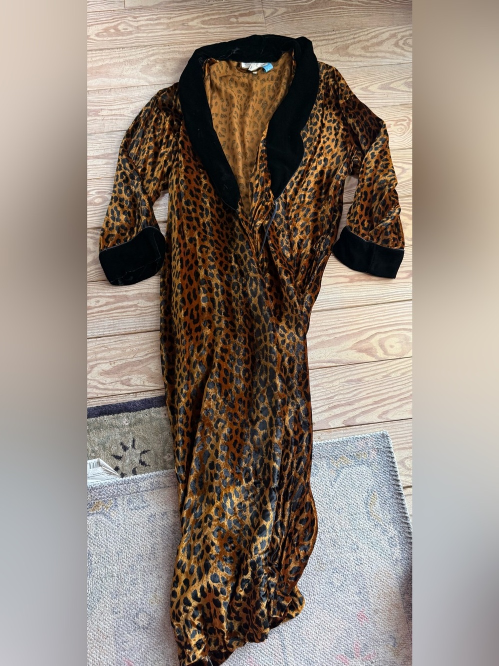 Vintage Victoria's Secret Leopard Print Robe - few small holes in pics size L